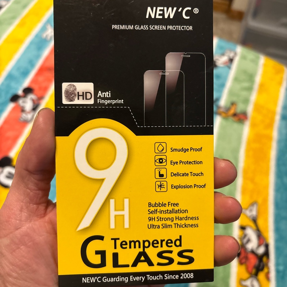 iPhone 15 pro/max9H Tempered Glass Screen Protector - Anti-Fingerprint